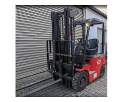EP  Elektro-Gabelstapler EFL181 – 4800 mm Triplex-Freihub-Mast, 1,8 Tonnen Tragkraft