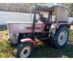 Steyr 40 mit Stockräumgerät, Laubschneider und Frontlader