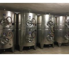 Weinlagertank 4000l mit jeweils 2  separaten Weinkammern á 2000l
